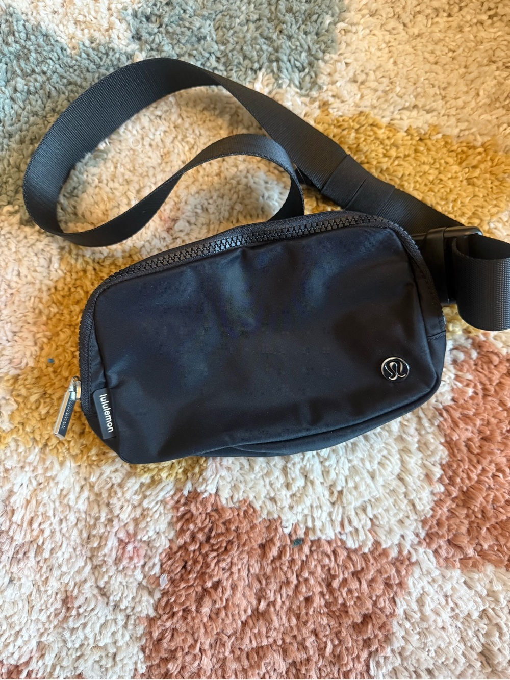 lululemon athletica Black Men's Belt Bag